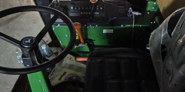 JohnDeere 约翰迪尔R230收割机