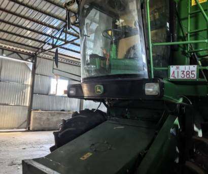 JohnDeere 約翰迪爾R230收割機