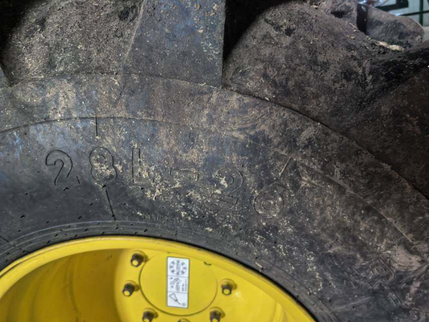 JohnDeere 约翰迪尔R230收割机