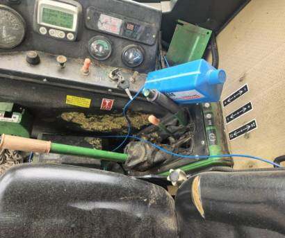 JohnDeere 约翰迪尔W210收割机