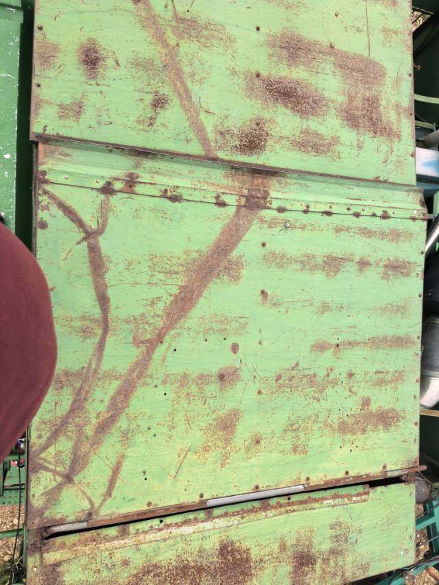 JohnDeere 约翰迪尔W210收割机
