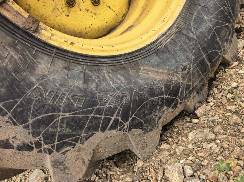 JohnDeere 约翰迪尔W210收割机