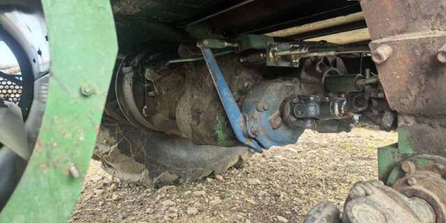 JohnDeere 约翰迪尔W210收割机