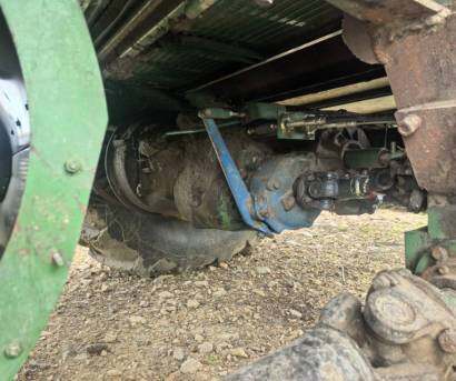 JohnDeere 约翰迪尔W210收割机