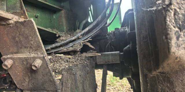 JohnDeere 约翰迪尔W210收割机