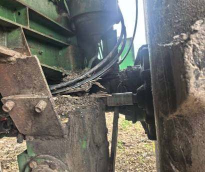 JohnDeere 约翰迪尔W210收割机