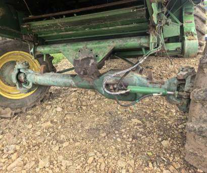 JohnDeere 约翰迪尔W210收割机
