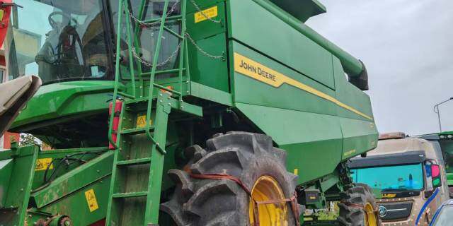 JohnDeere 约翰迪尔4LZ-13B(C2 400）收割机