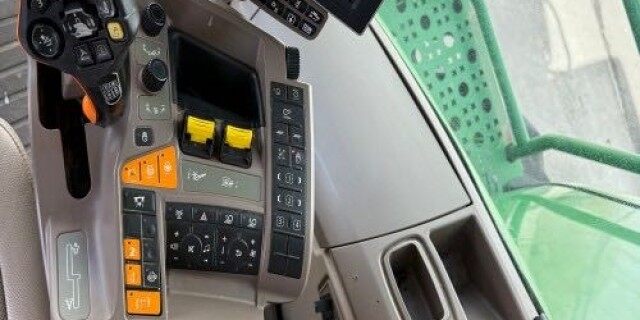 JohnDeere 约翰迪尔S770收割机