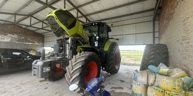 CLAAS 克拉斯2404拖拉机