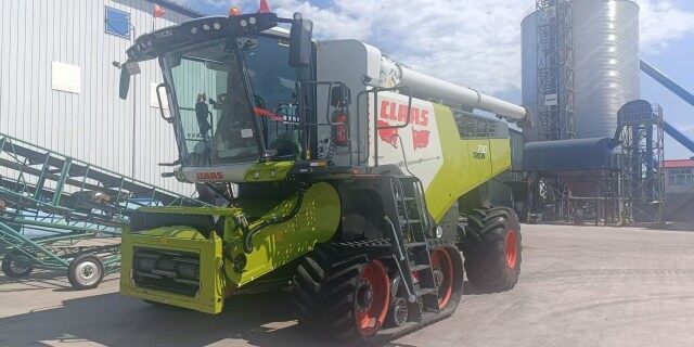 CLAAS 克拉斯730TT收割机