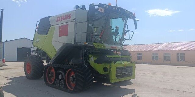CLAAS 克拉斯730TT收割机