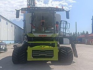 CLAAS 克拉斯730TT收割机