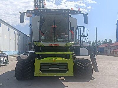 CLAAS 克拉斯730TT收割机