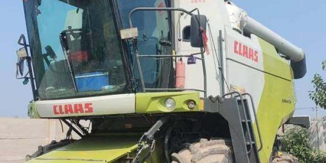 CLAAS 克拉斯D370收割机
