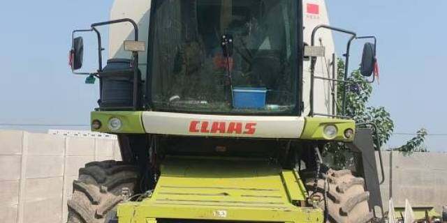CLAAS 克拉斯D370收割机