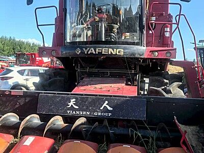 紐艾格新時(shí)代4YZL-6S自走式玉米籽粒聯(lián)合收獲機(jī)
