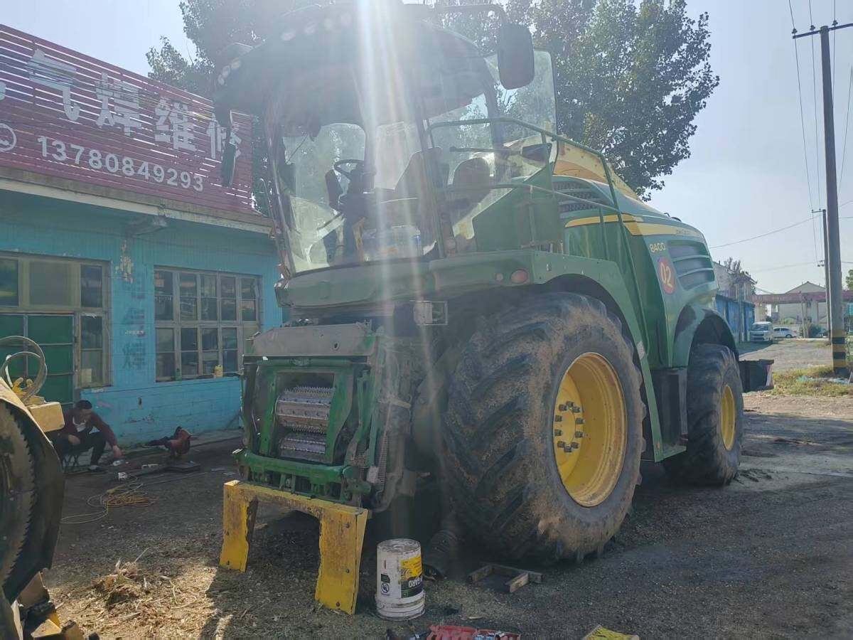 约翰迪尔8400青贮机